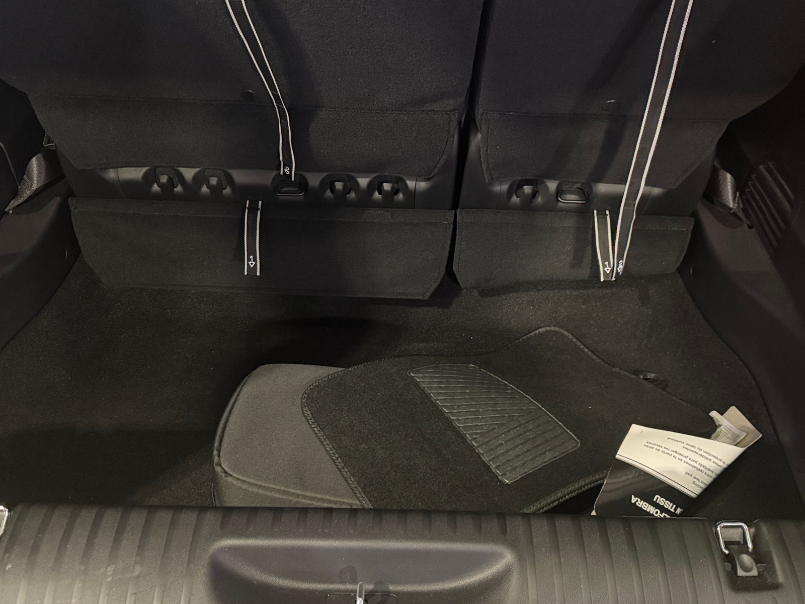 Thumbnail: 2023 Chrysler Pacifica - 6