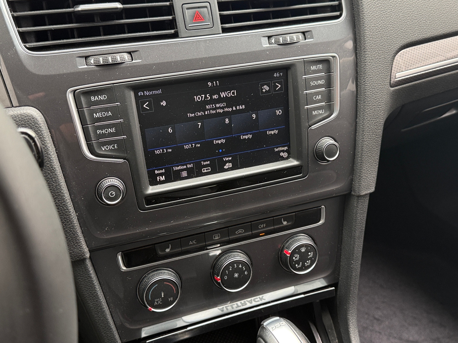 Thumbnail: 2017 Volkswagen Golf - 3