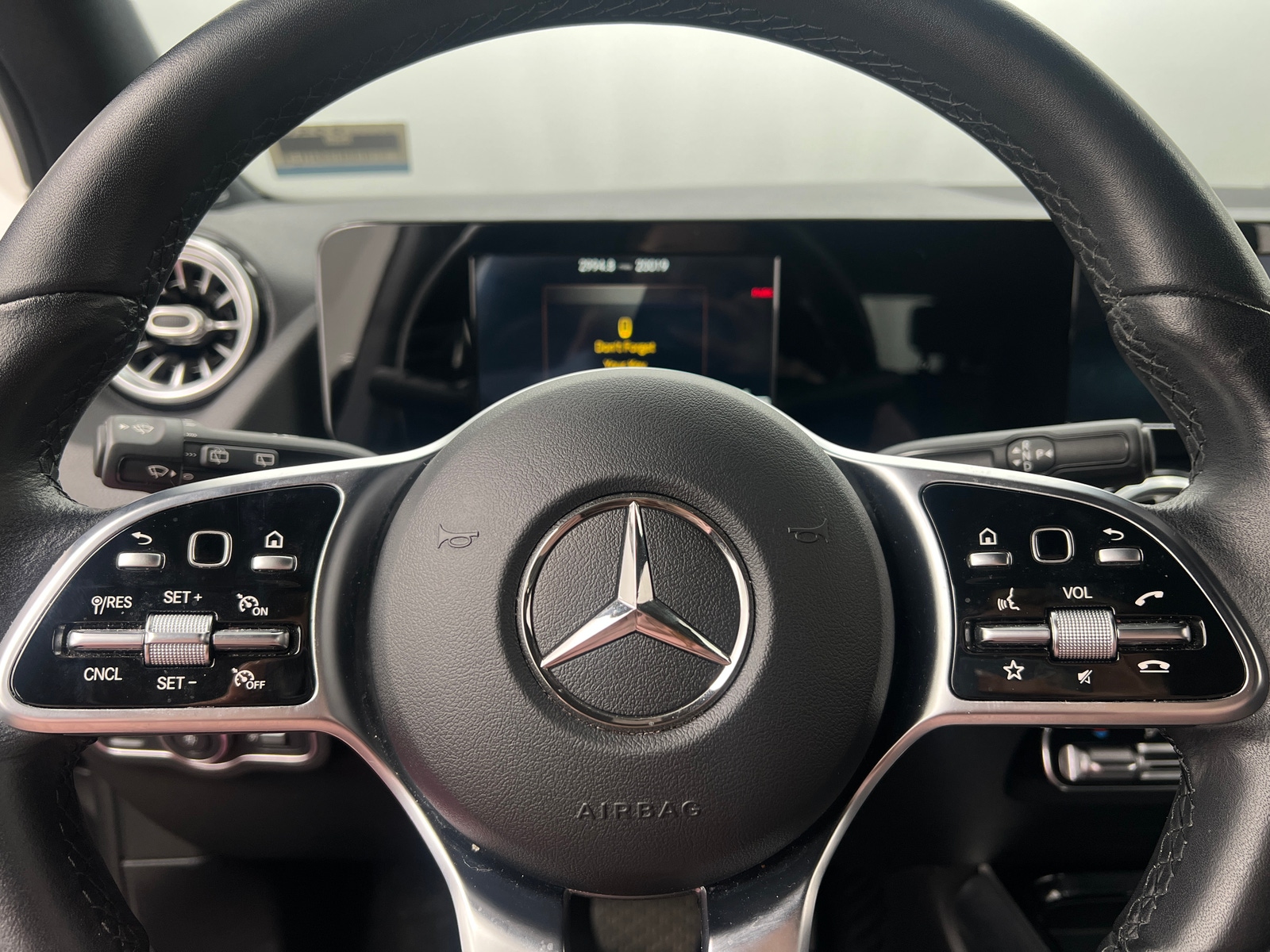 Thumbnail: 2021 Mercedes-Benz GLA - 4