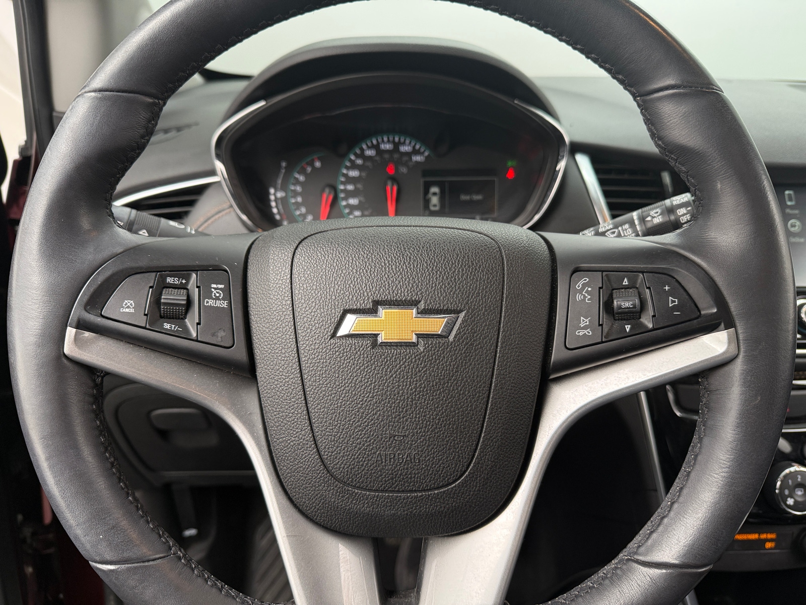 Thumbnail: 2017 Chevrolet Trax - 4