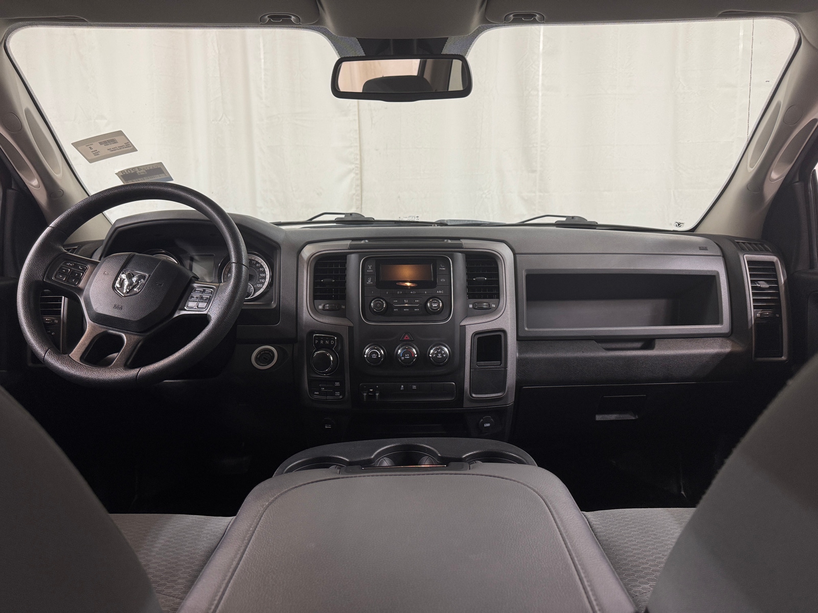 Thumbnail: 2020 RAM 1500 Classic - 3