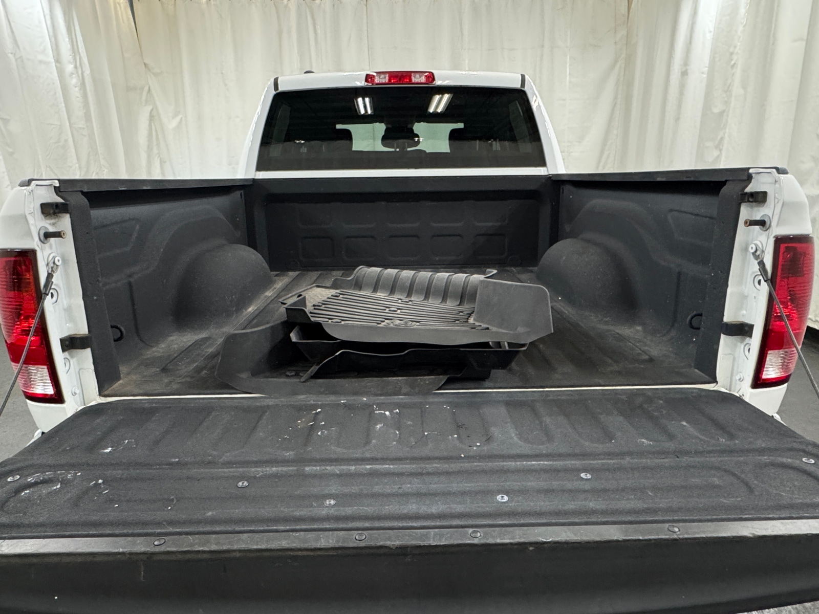 Thumbnail: 2020 RAM 1500 Classic - 7