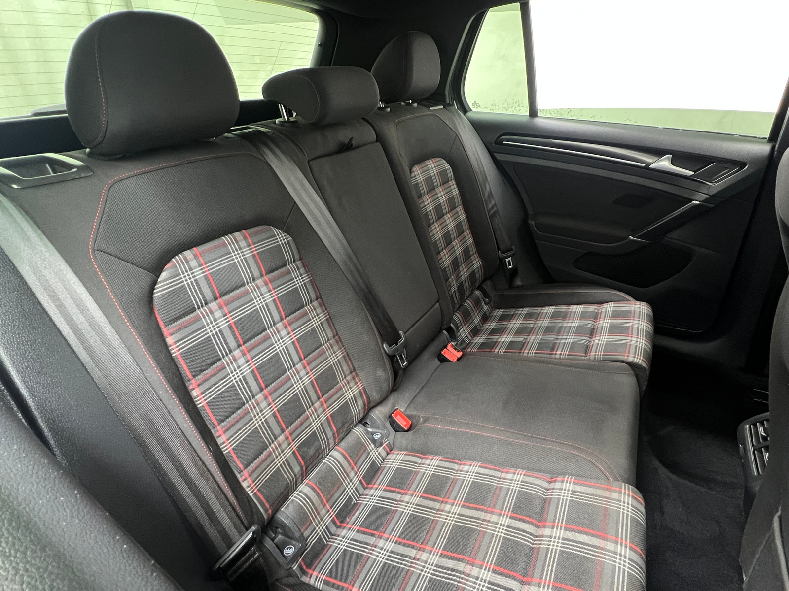 Thumbnail: 2016 Volkswagen Golf - 6