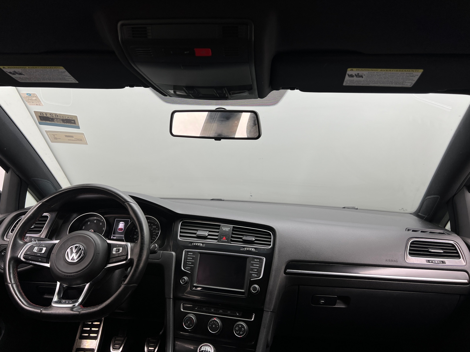 Thumbnail: 2016 Volkswagen Golf - 3