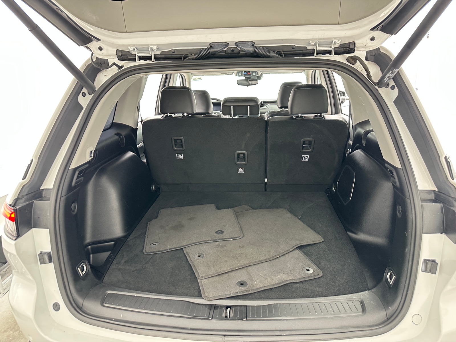 Thumbnail: 2023 Jeep Grand Cherokee - 6