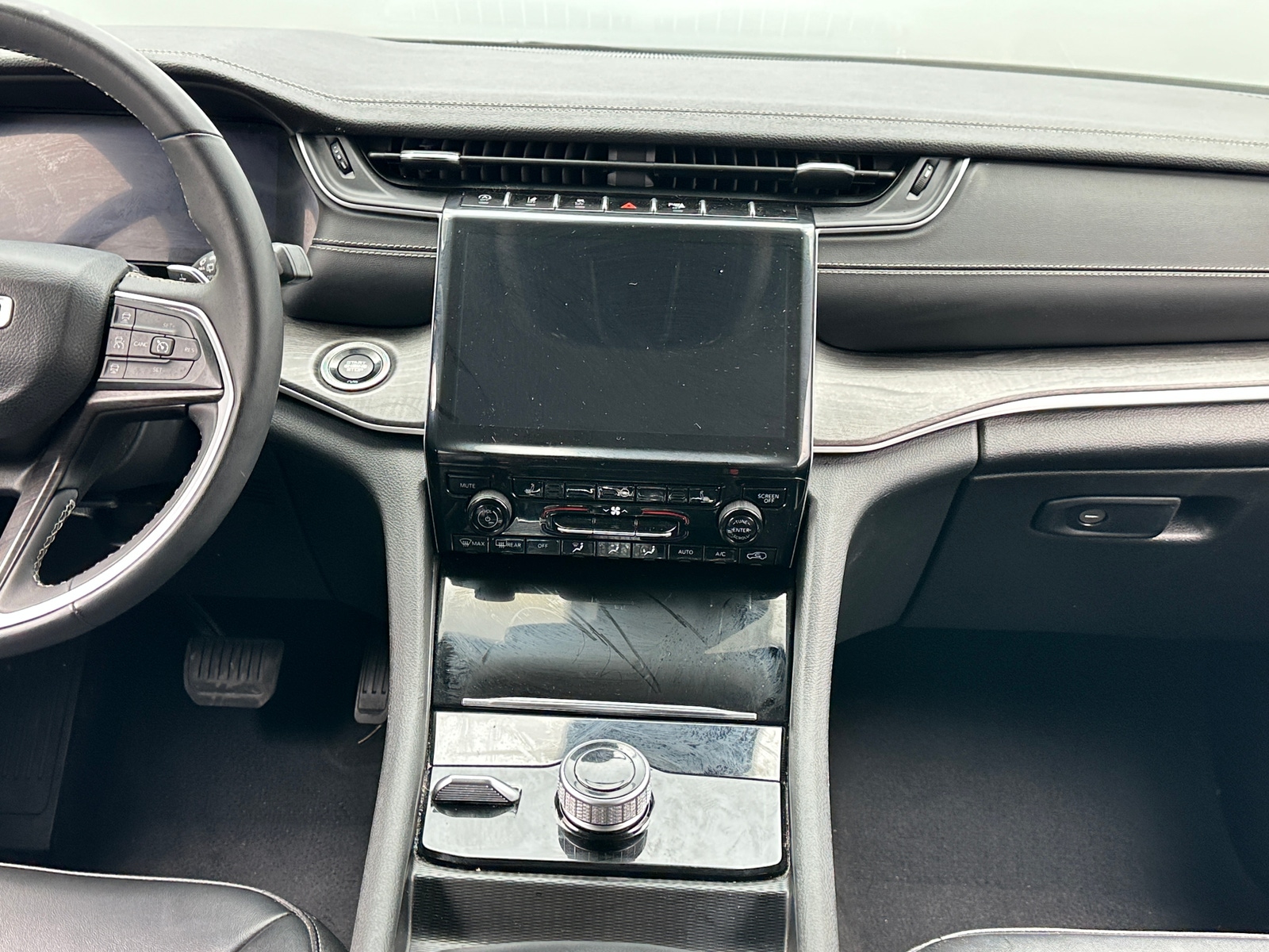 Thumbnail: 2023 Jeep Grand Cherokee - 3