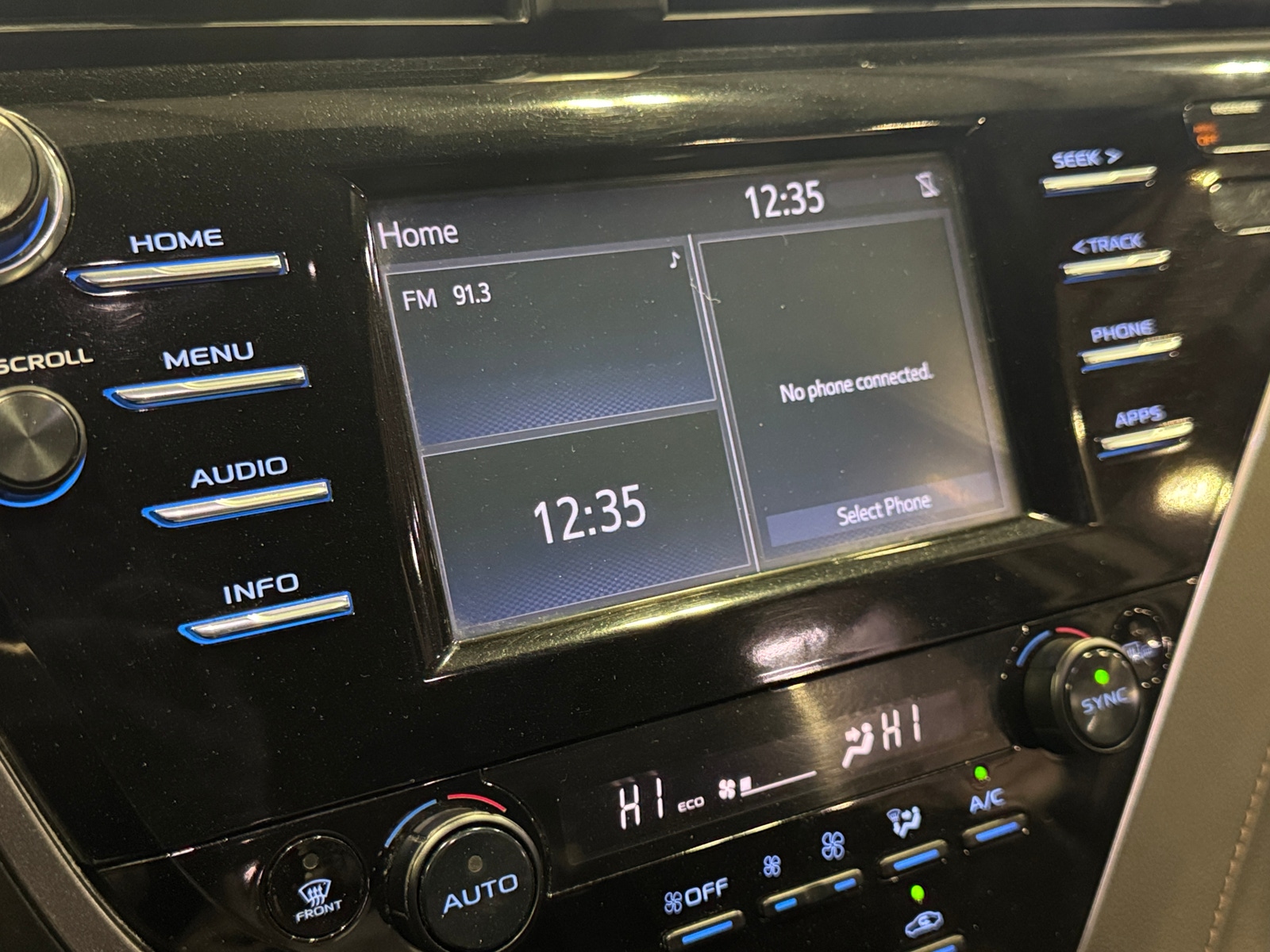 Thumbnail: 2018 Toyota Camry - 3