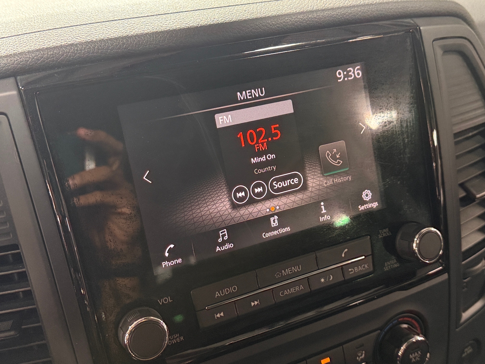 Thumbnail: 2022 Nissan Titan - 4