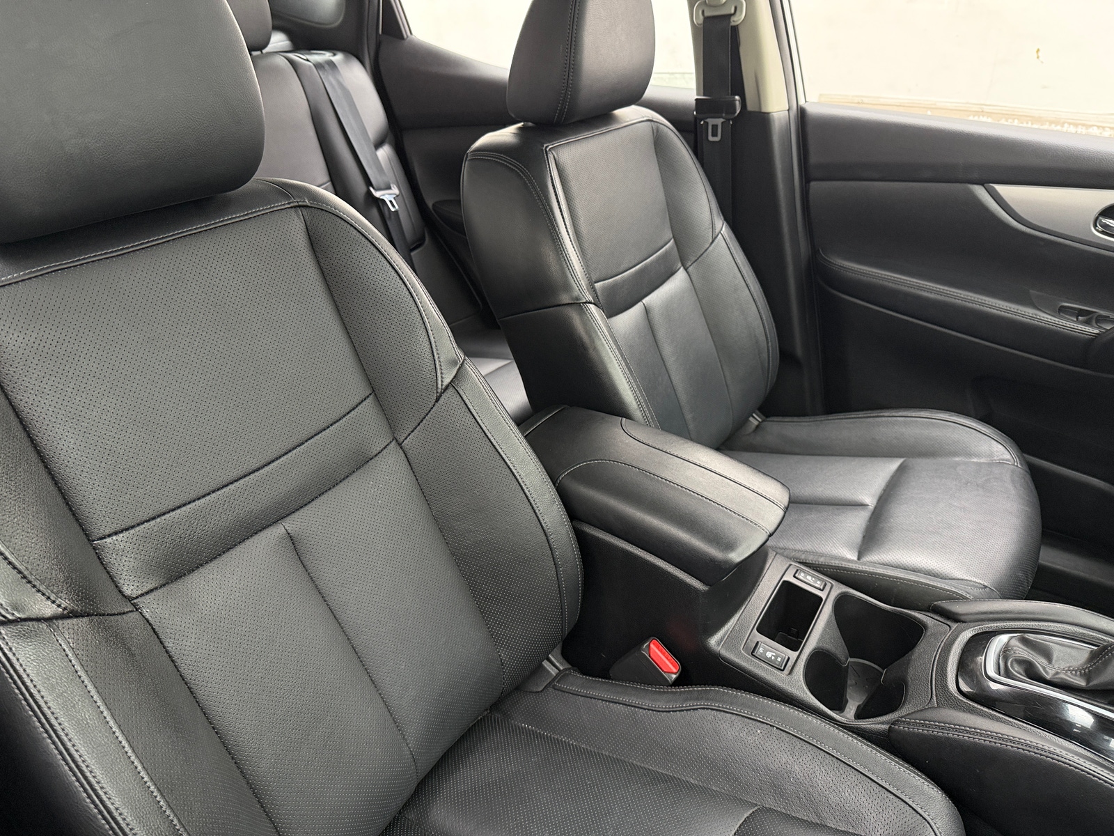 Thumbnail: 2020 Nissan Rogue Sport - 2