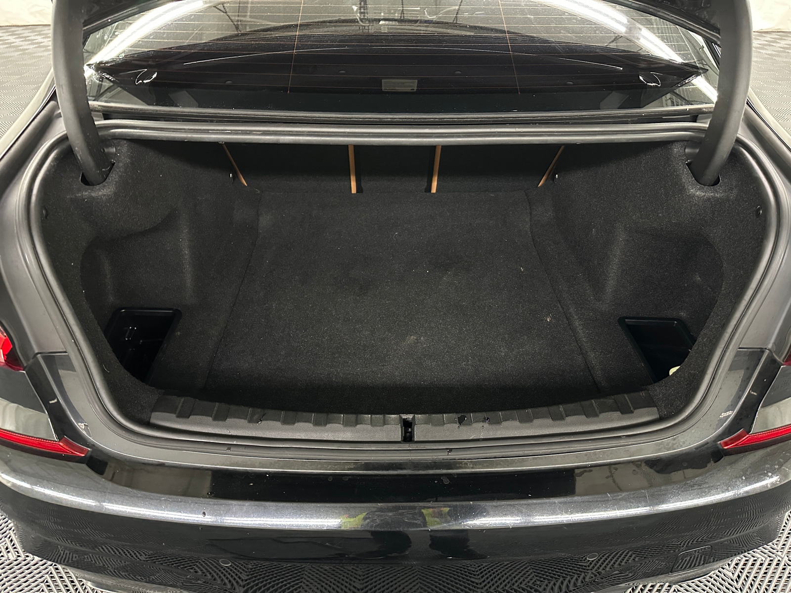 Thumbnail: 2019 BMW 3 Series - 6