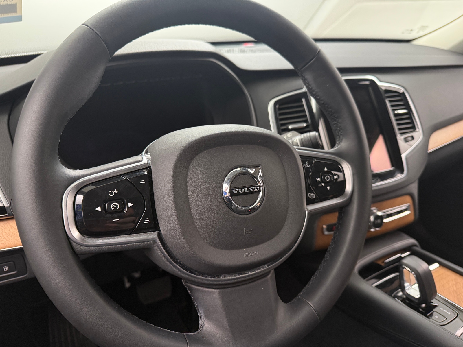 Thumbnail: 2023 Volvo XC90 - 4