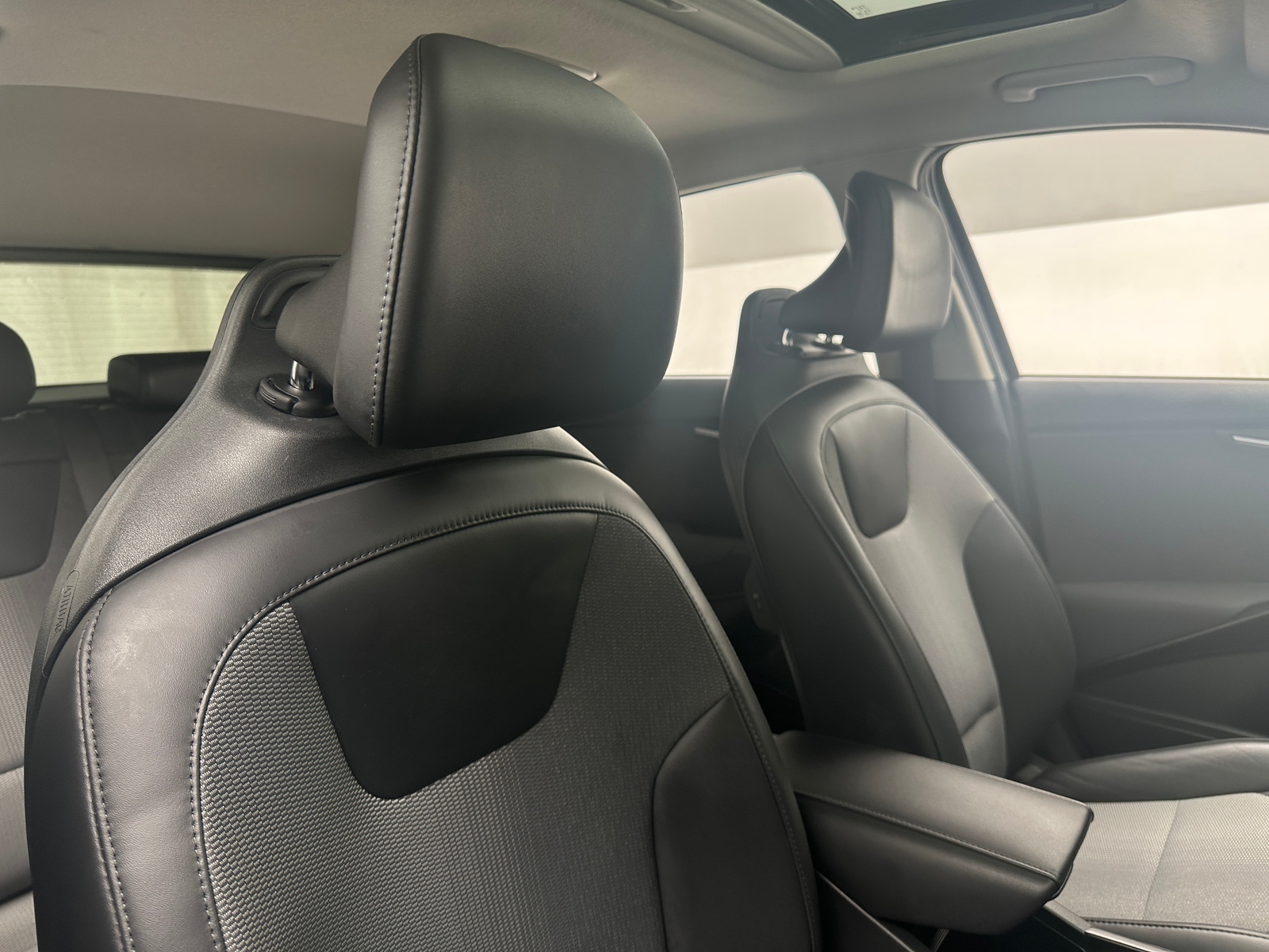 Thumbnail: 2023 Kia Niro - 2