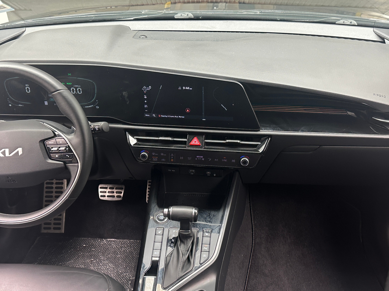 Thumbnail: 2023 Kia Niro - 3