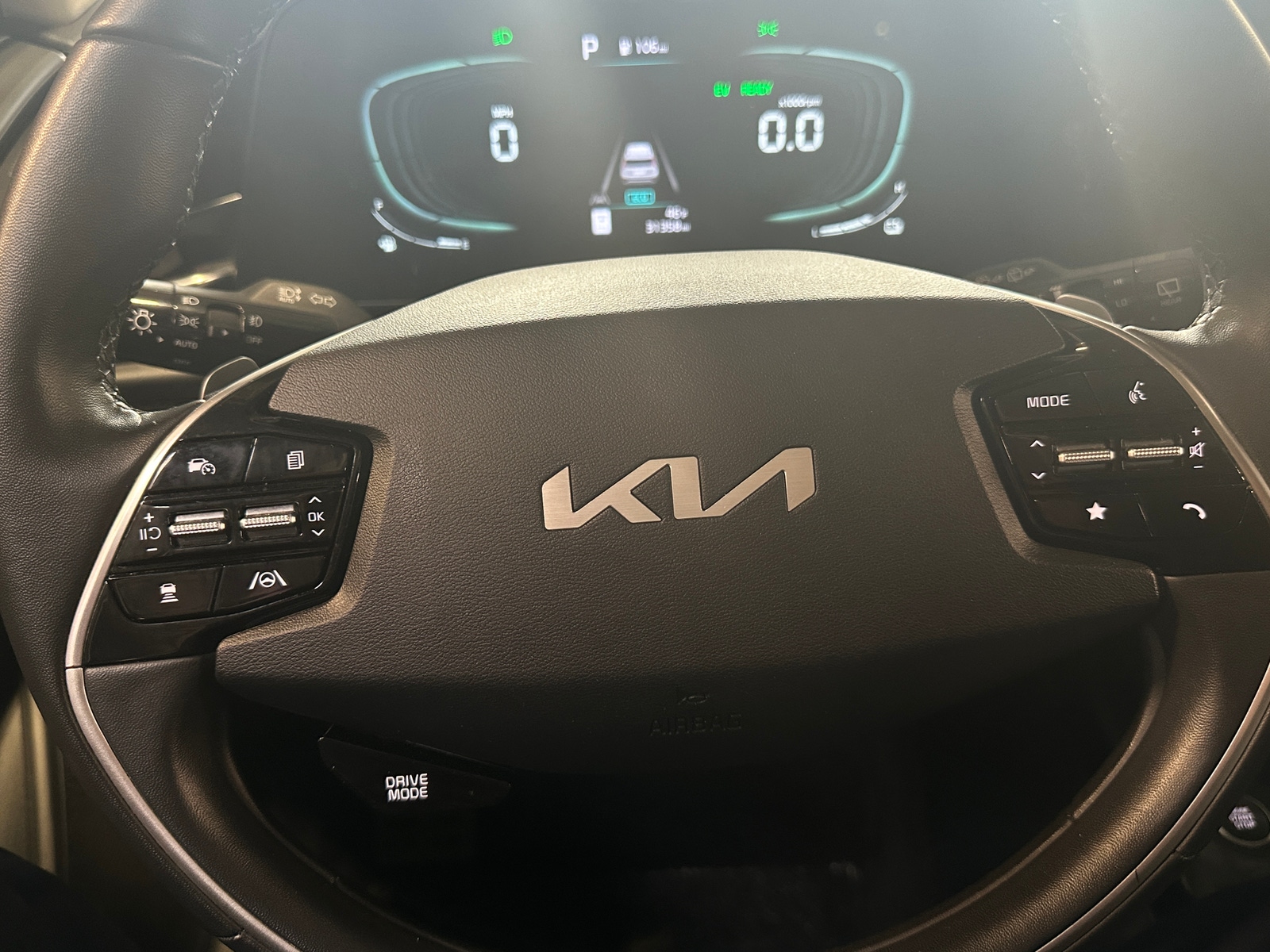 Thumbnail: 2023 Kia Niro - 5