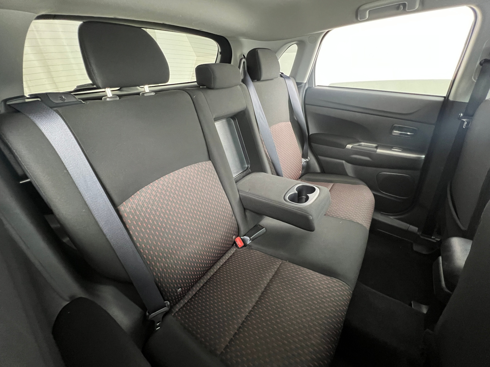 Thumbnail: 2019 Mitsubishi Outlander Sport - 6