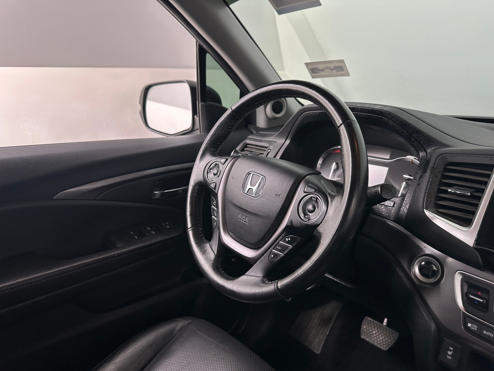 Thumbnail: 2017 Honda Ridgeline - 4