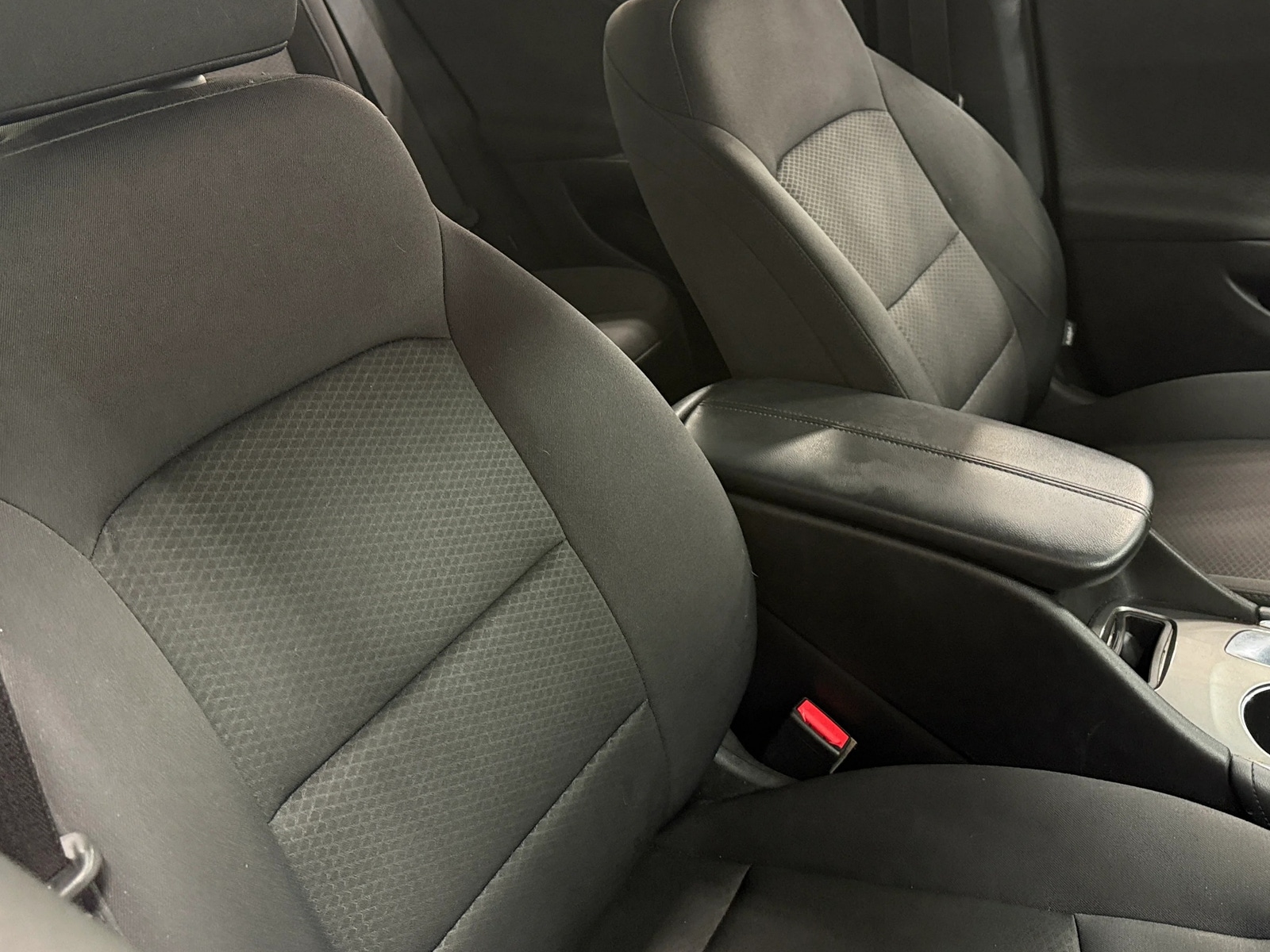 Thumbnail: 2017 Chevrolet Malibu - 2