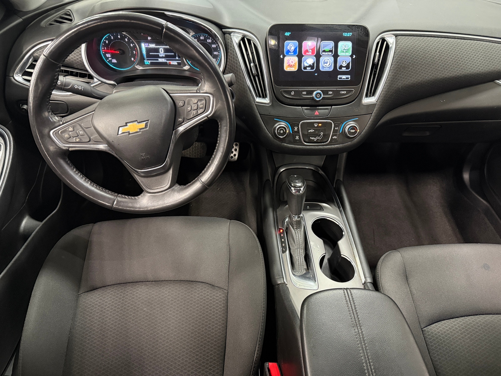 Thumbnail: 2017 Chevrolet Malibu - 3