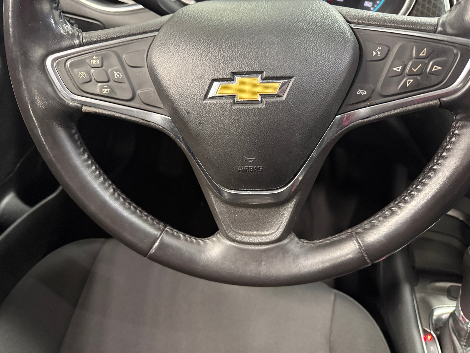 Thumbnail: 2017 Chevrolet Malibu - 5