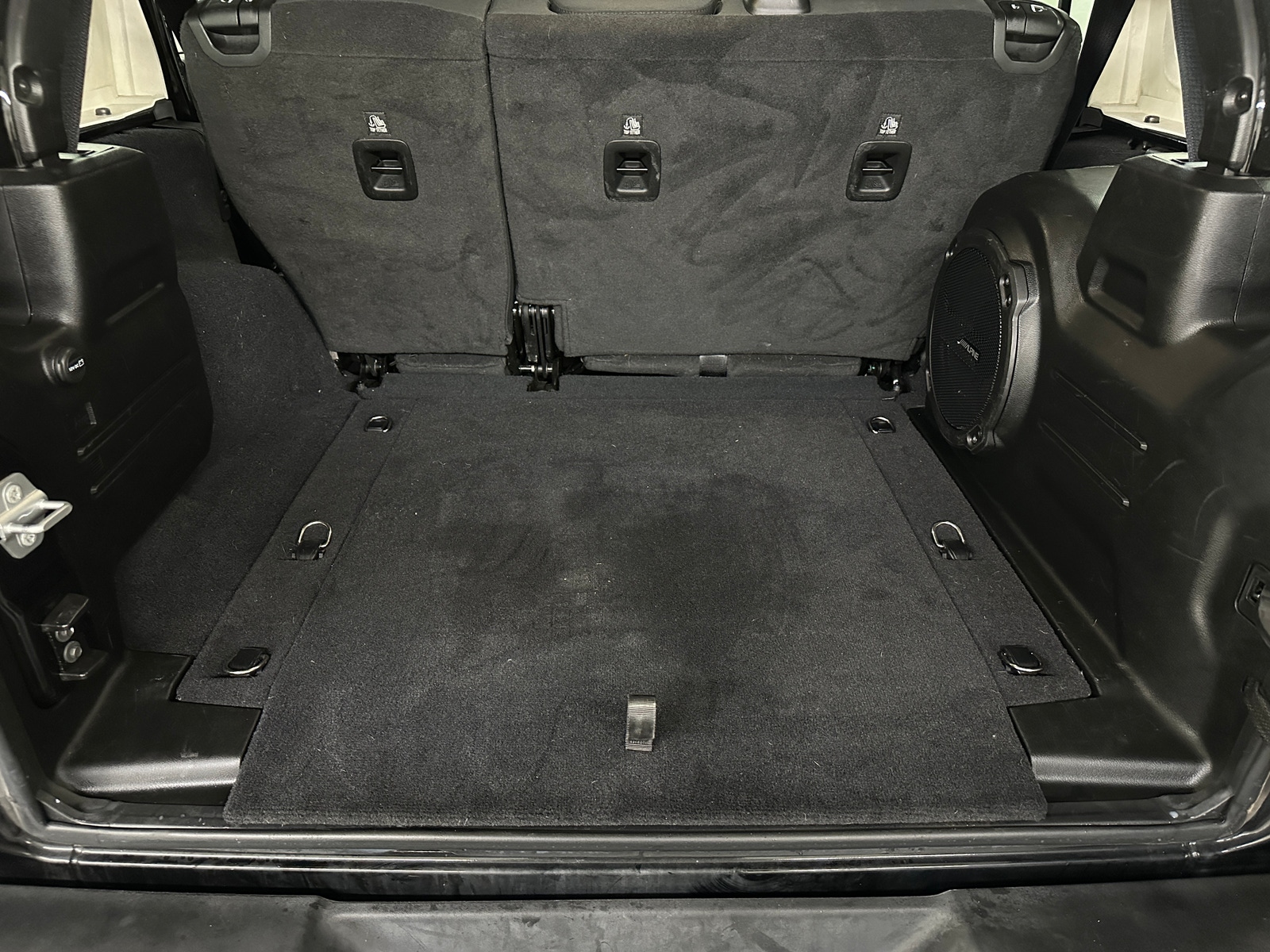 Thumbnail: 2022 Jeep Wrangler - 7