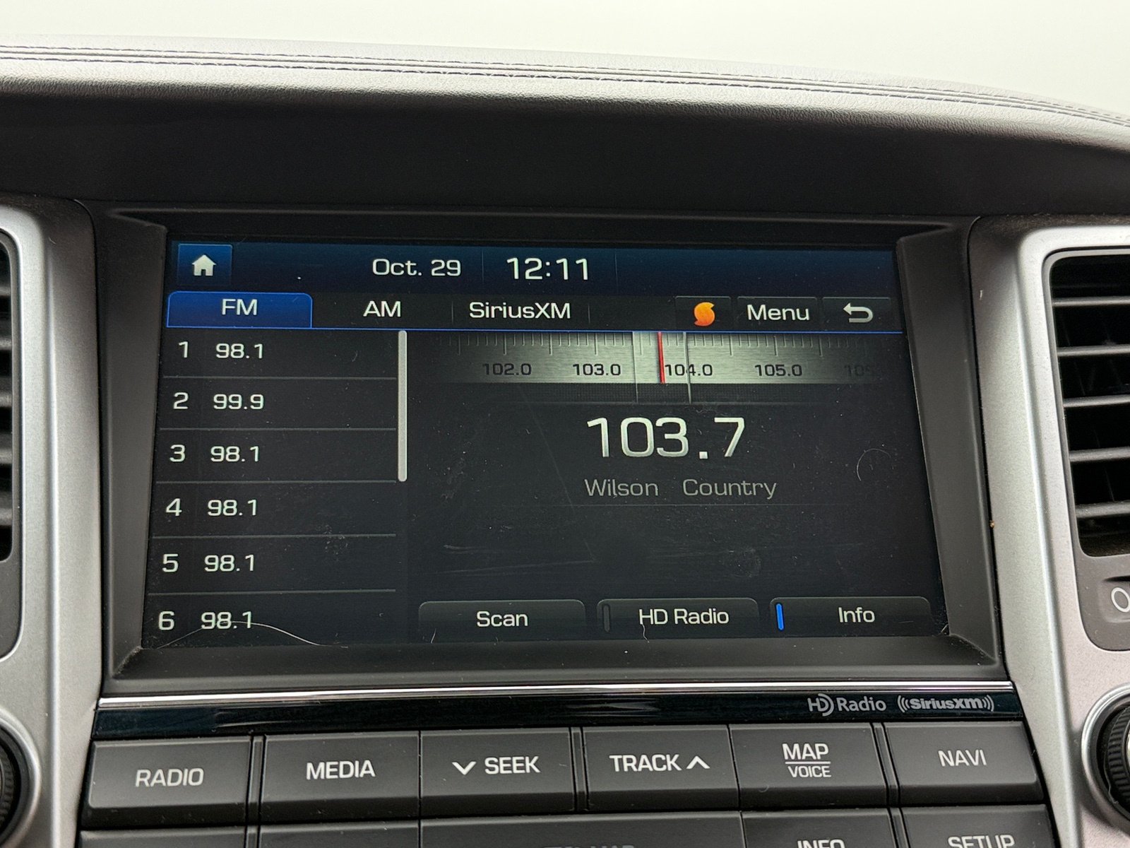 Thumbnail: 2016 Hyundai Tucson - 3