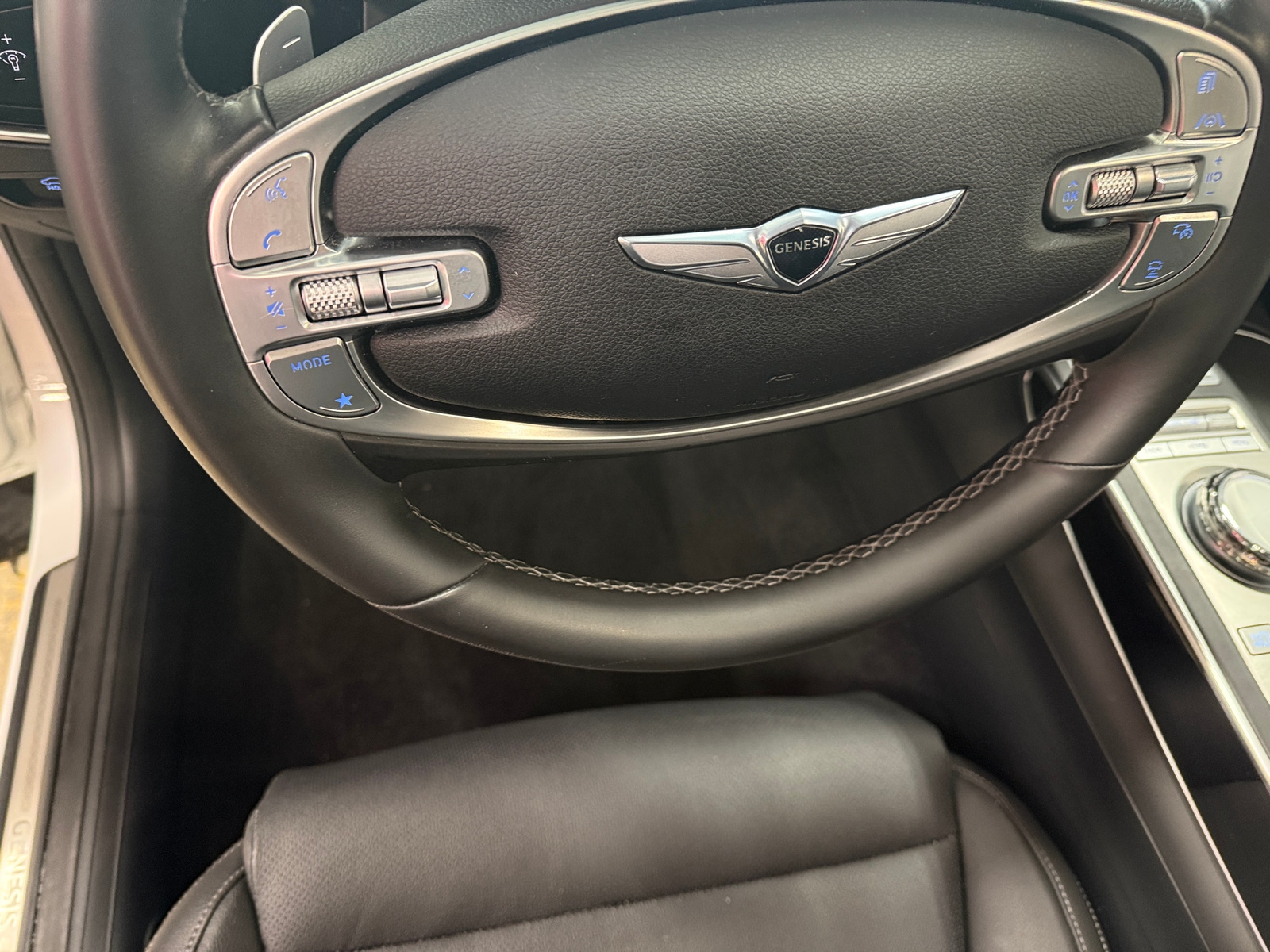 Thumbnail: 2025 Genesis GV70 - 4