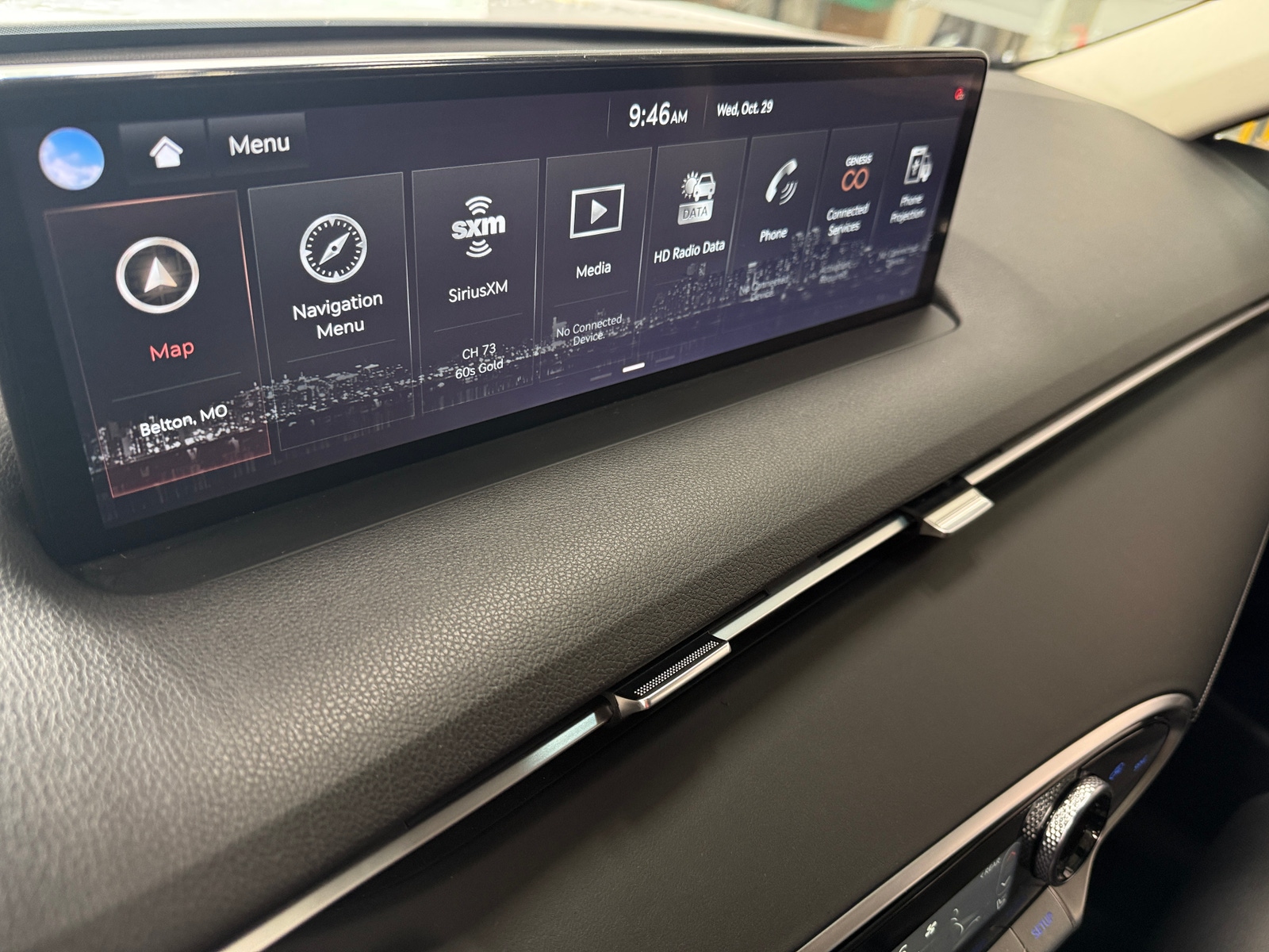 Thumbnail: 2025 Genesis GV70 - 3