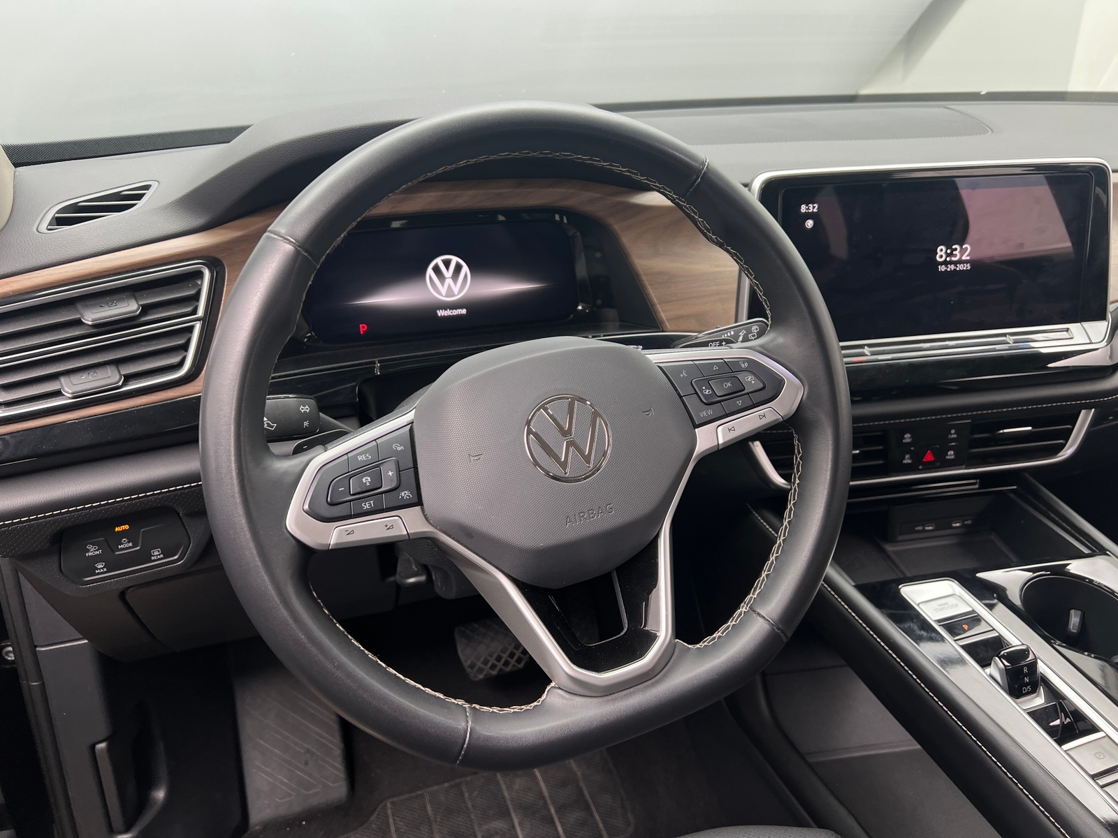 Thumbnail: 2024 Volkswagen Atlas - 4