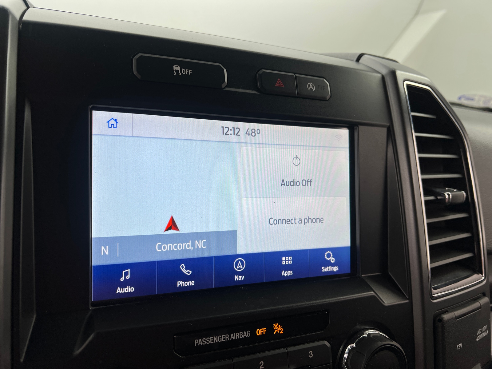 Thumbnail: 2020 Ford Econoline - 4