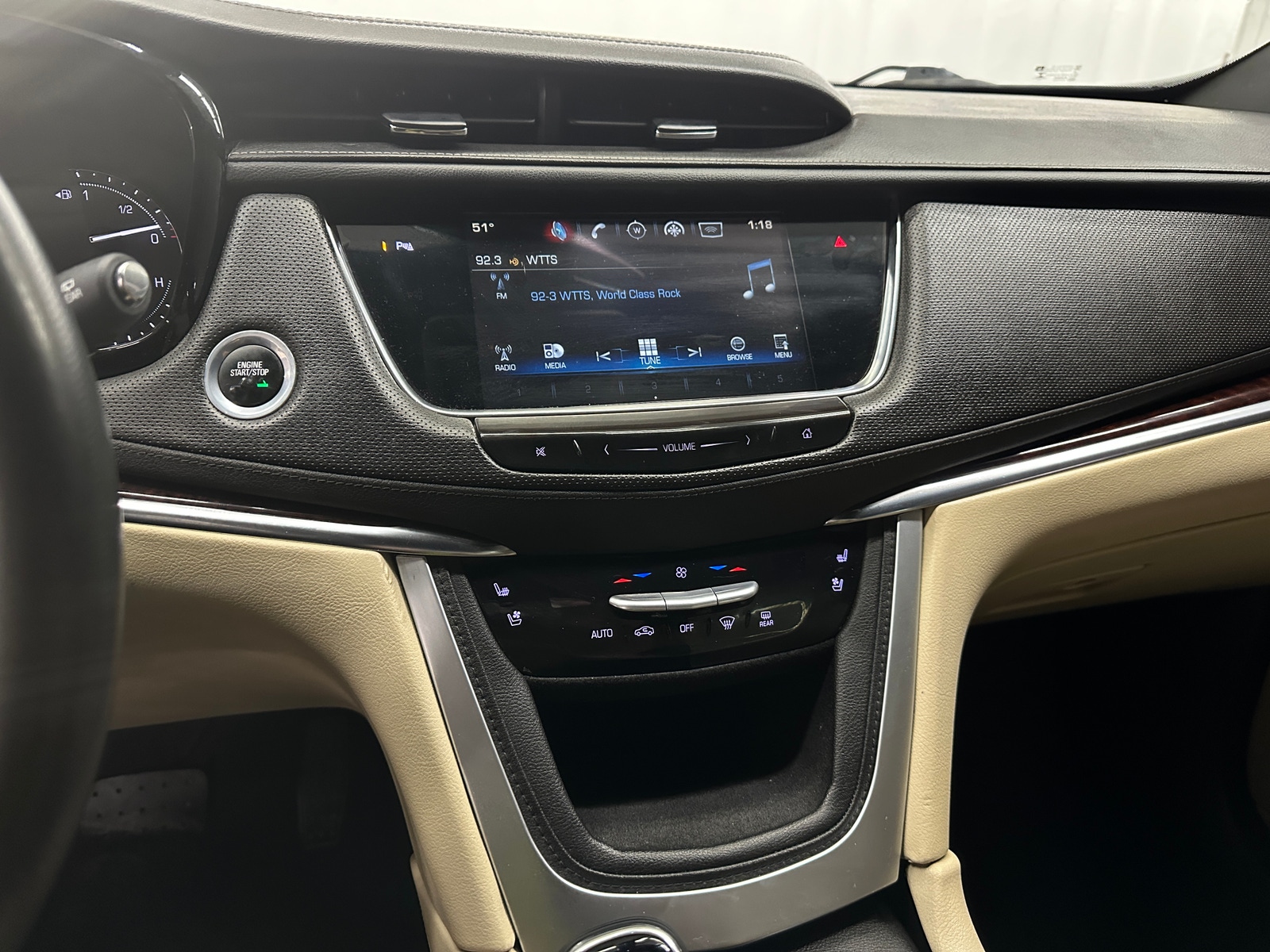 Thumbnail: 2017 Cadillac XT5 - 3