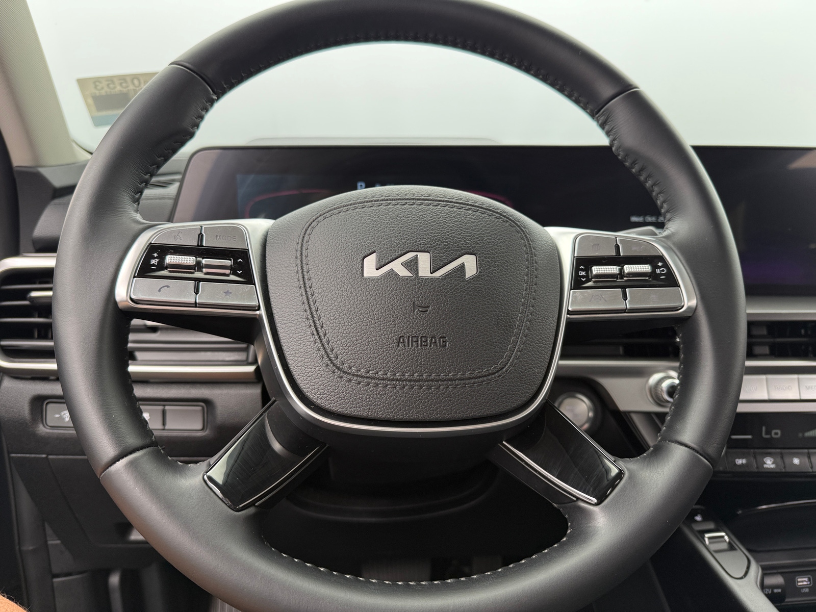 Thumbnail: 2024 Kia Telluride - 4