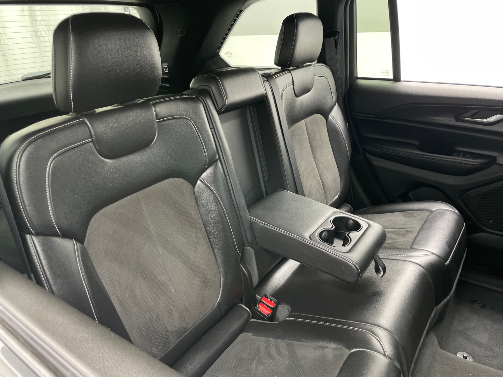 Thumbnail: 2024 Jeep Grand Cherokee - 5