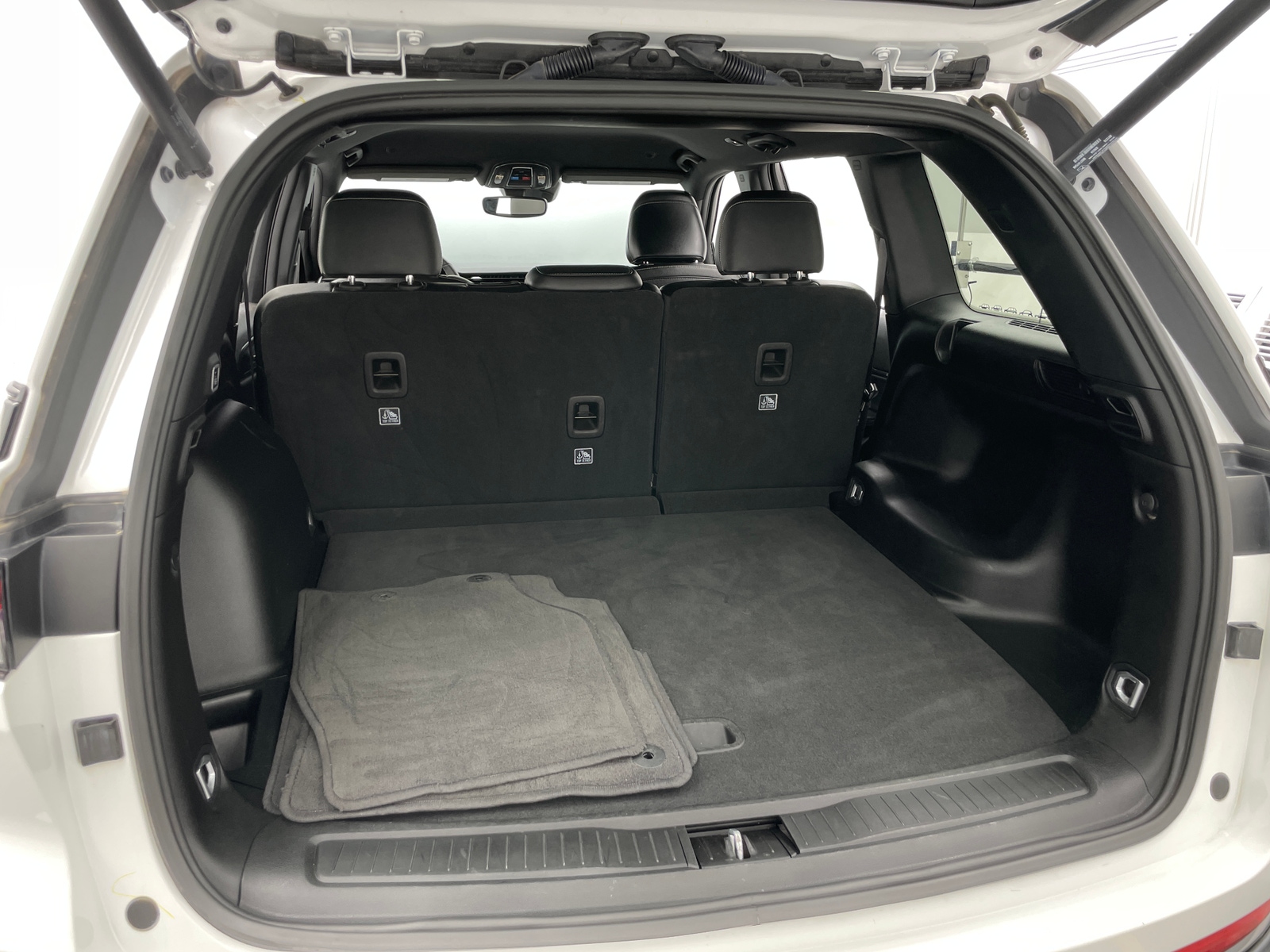 Thumbnail: 2024 Jeep Grand Cherokee - 6