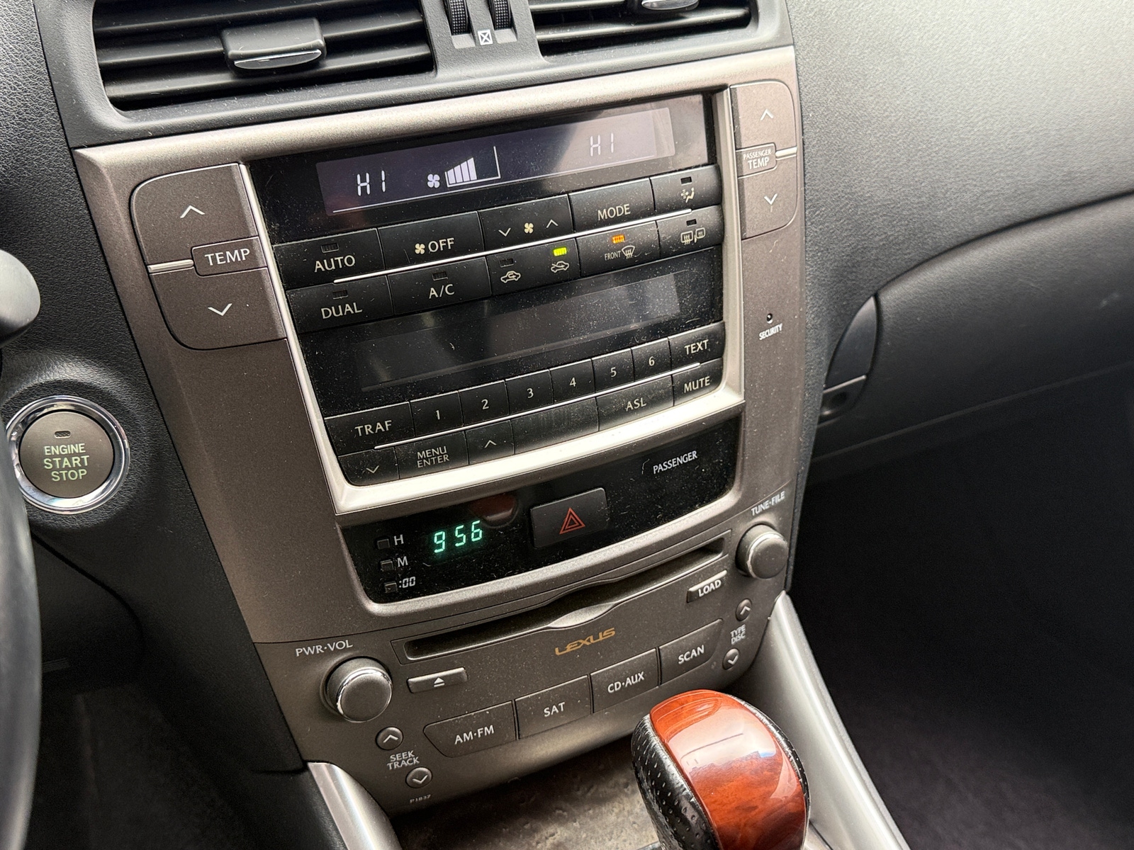 Thumbnail: 2010 Lexus IS - 3