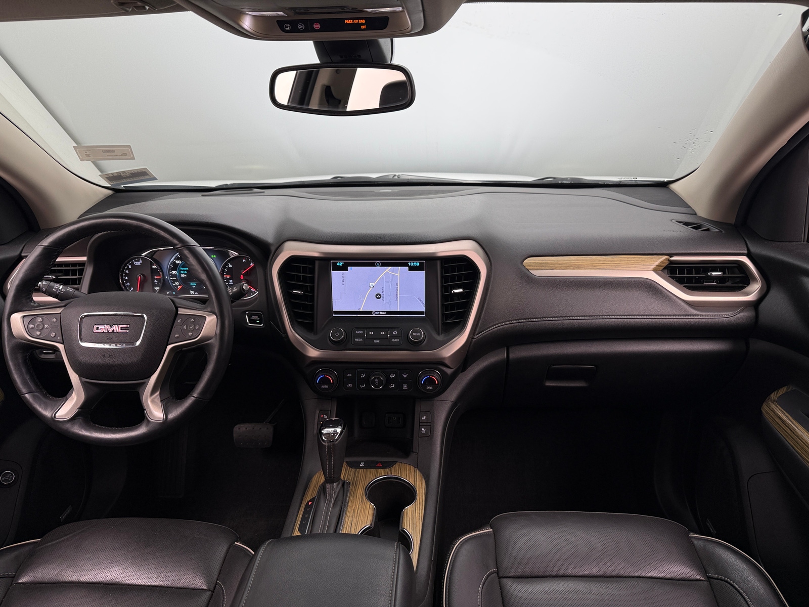 Thumbnail: 2017 GMC Acadia - 2