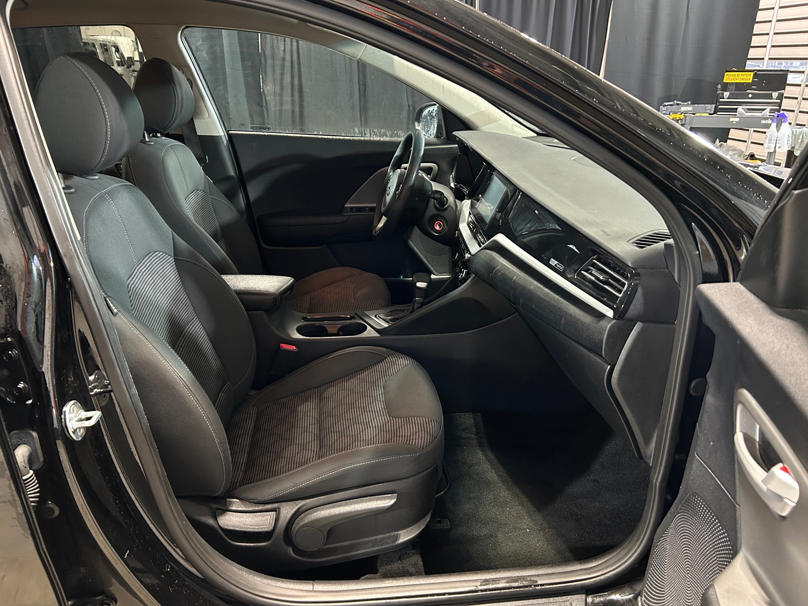 Thumbnail: 2021 Kia Niro - 2