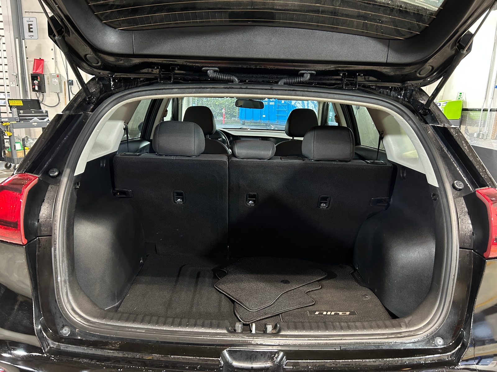 Thumbnail: 2021 Kia Niro - 7