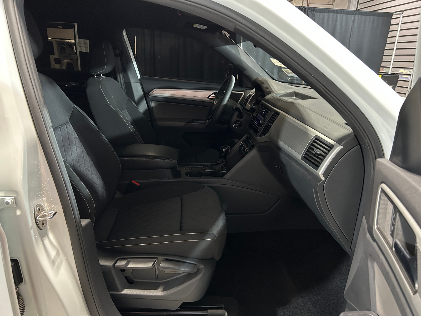 Thumbnail: 2021 Volkswagen Atlas - 2