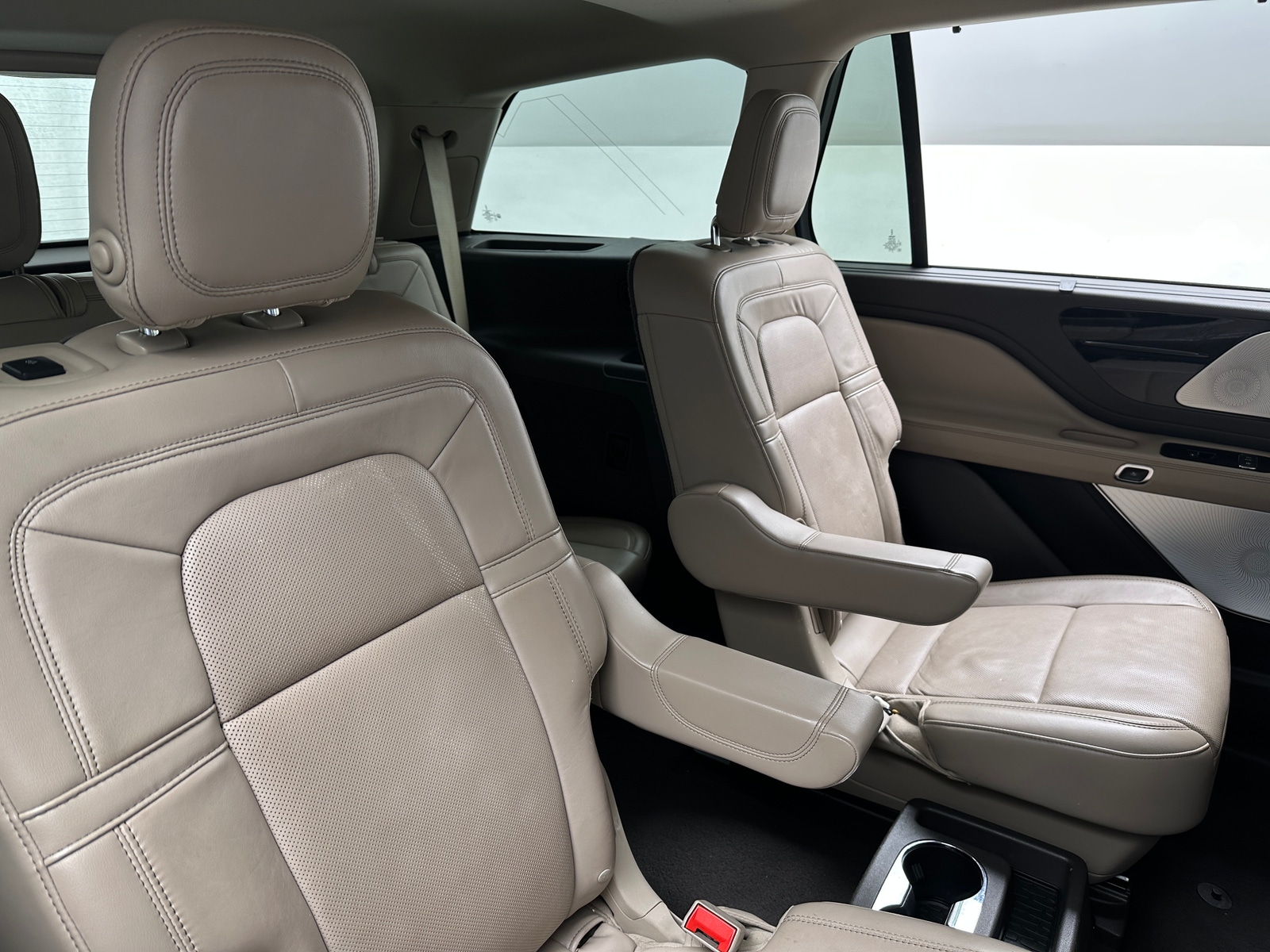 Thumbnail: 2020 Lincoln Aviator - 5