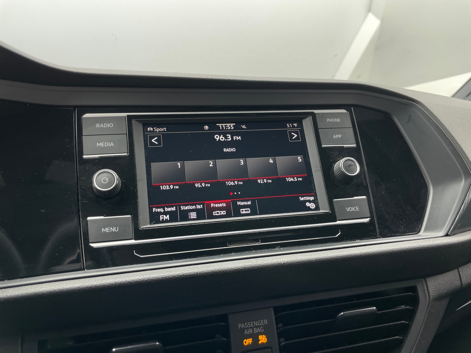 Thumbnail: 2021 Volkswagen Jetta - 4