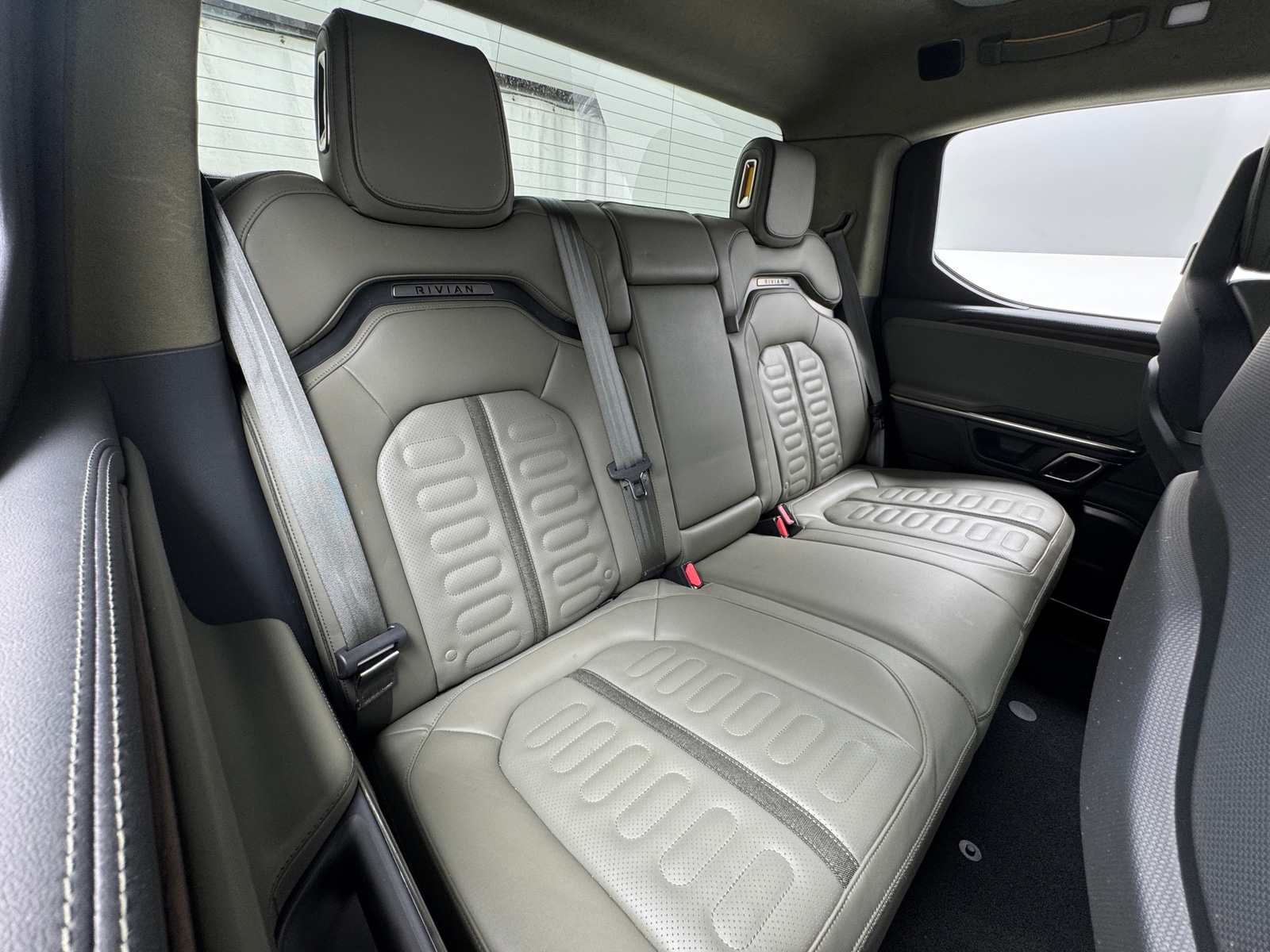 Thumbnail: 2022 Rivian R1T - 5