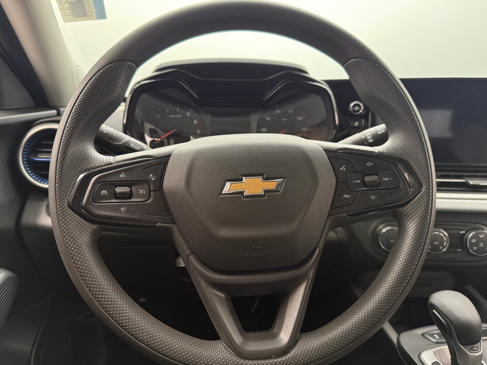 Thumbnail: 2025 Chevrolet Trax - 5