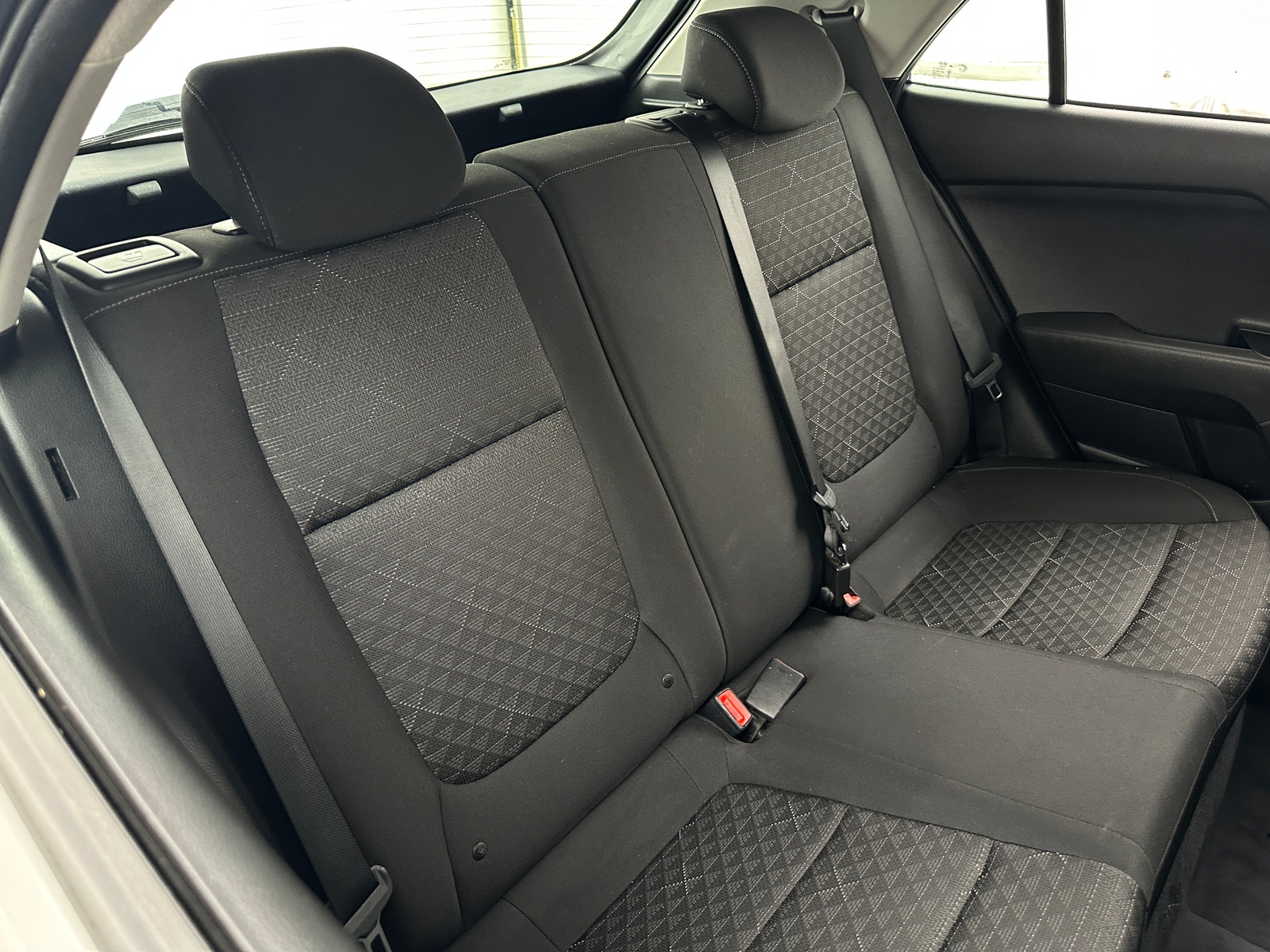 Thumbnail: 2021 Kia Rio - 6