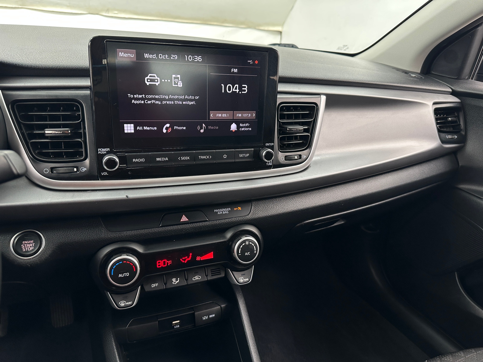 Thumbnail: 2021 Kia Rio - 4