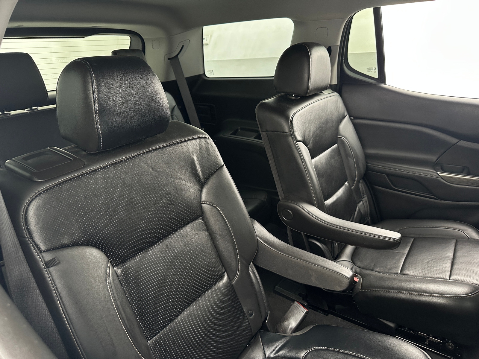 Thumbnail: 2023 GMC Acadia - 5