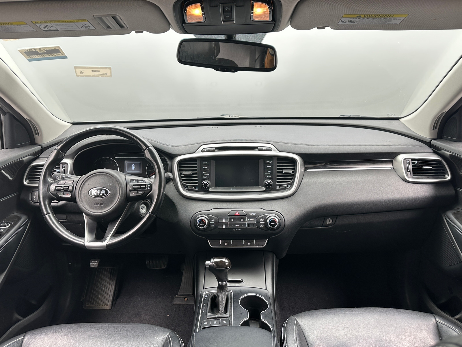 Thumbnail: 2018 Kia Sorento - 3