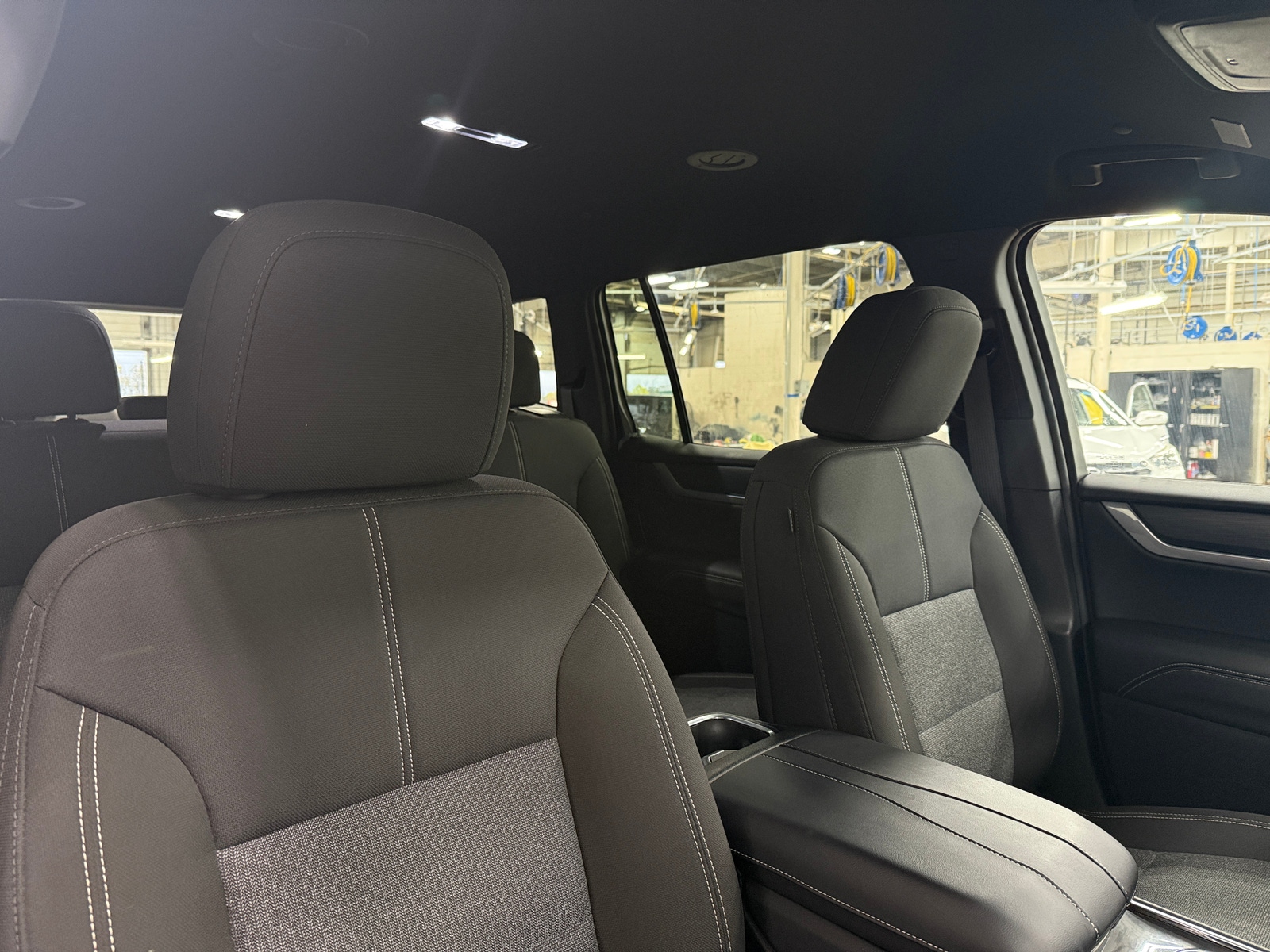 Thumbnail: 2025 GMC Acadia - 2