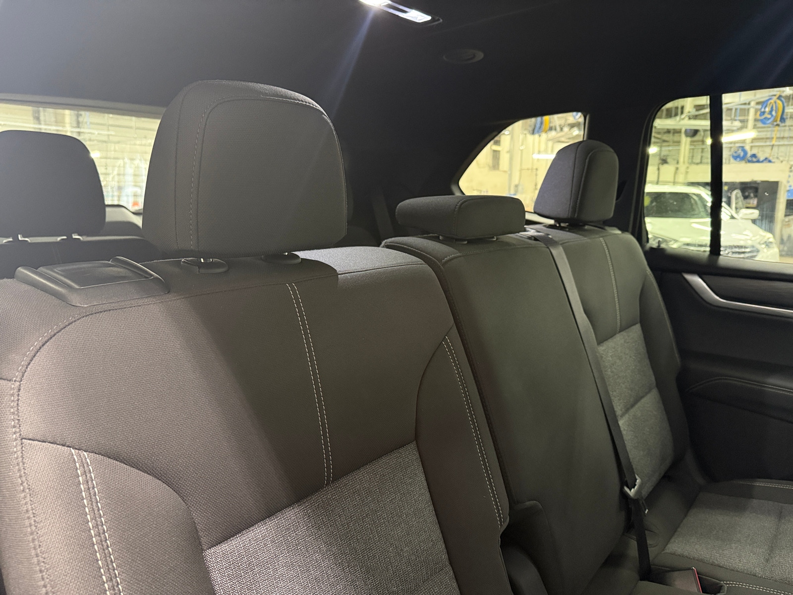 Thumbnail: 2025 GMC Acadia - 6