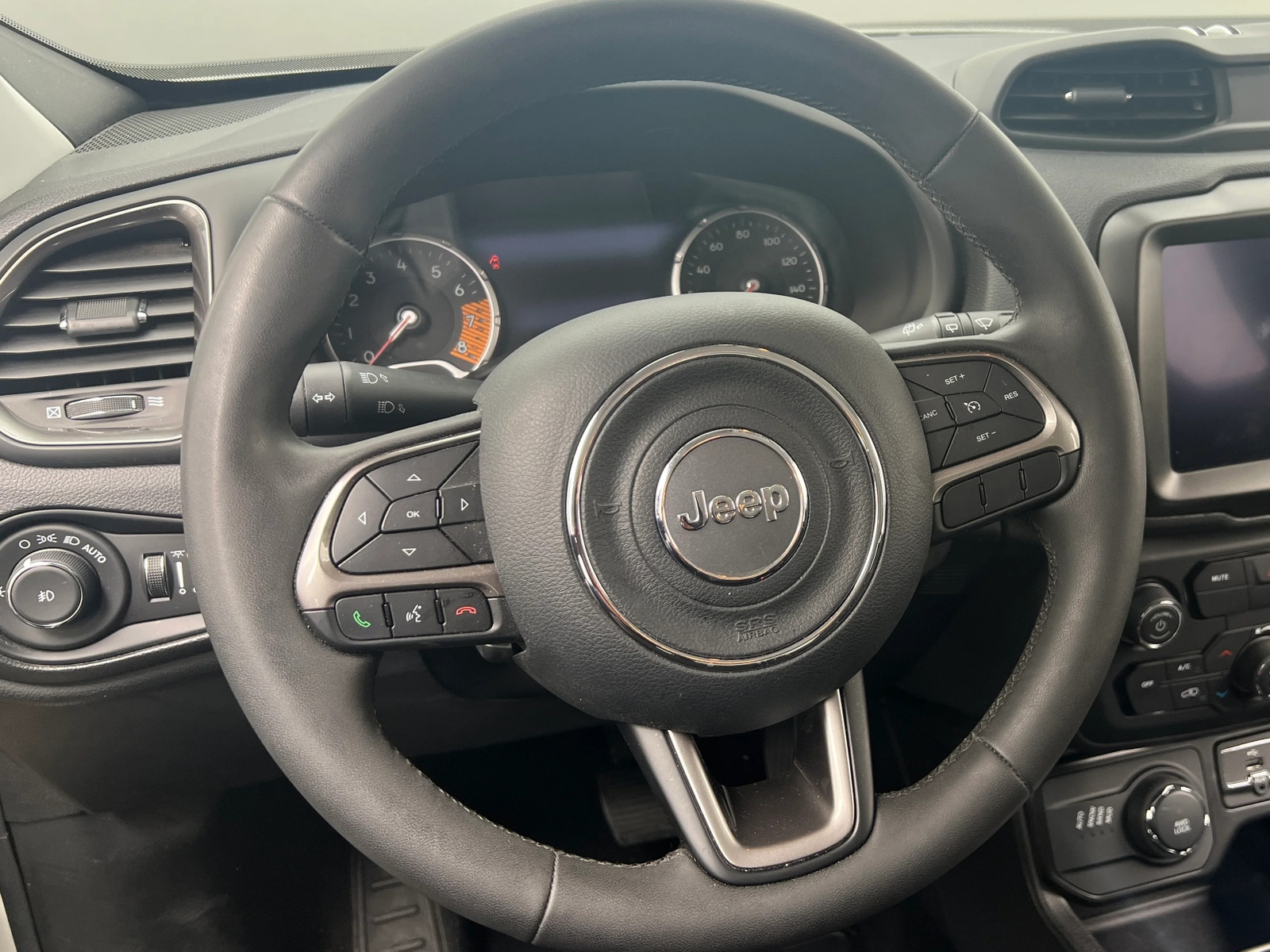 Thumbnail: 2022 Jeep Renegade - 5