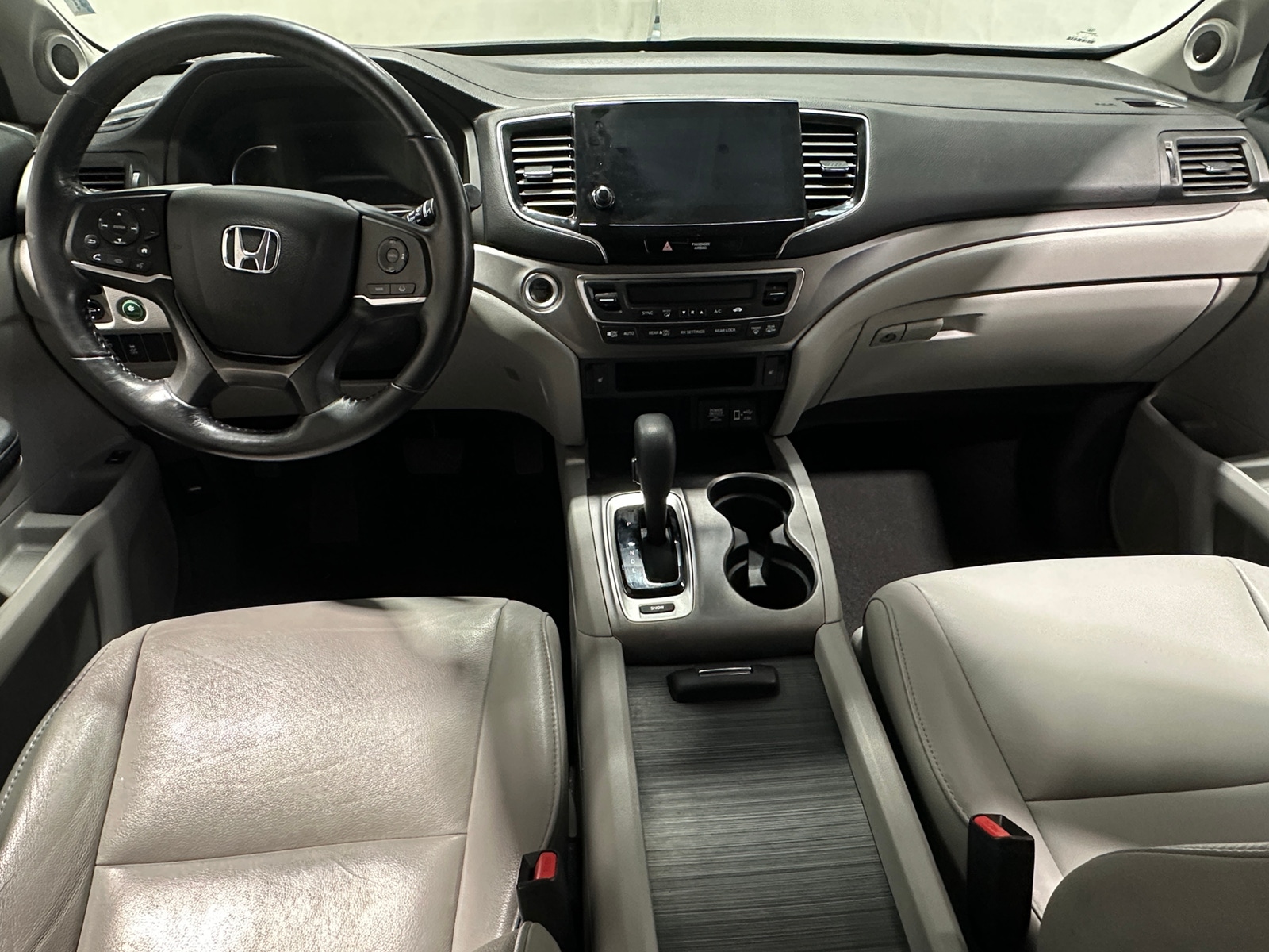 Thumbnail: 2019 Honda Pilot - 2